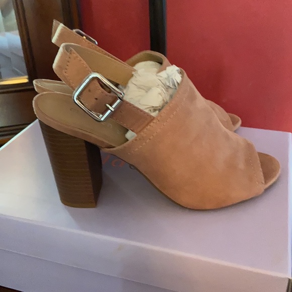 Madden Girl women’s open toe sling back with chunky heel - Picture 4 of 6